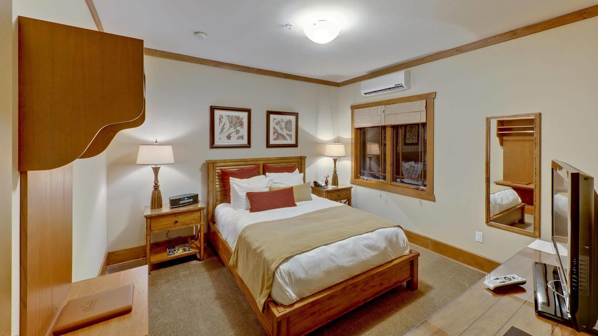 צ'ימני רוק The Esmeralda Inn And Restaurant מראה חיצוני תמונה